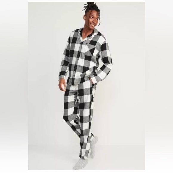 Old Navy Men’s Flannel Pajama Set (2) Piece Black Buffalo Plaid Medium - Picture 1 of 2